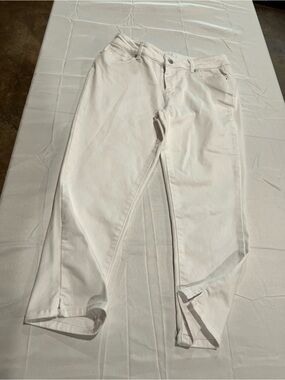 Westport White Women's Capri Jeans